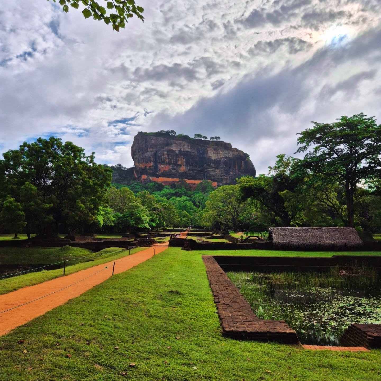 574426733_17901679569298617_6568181814143266920_n